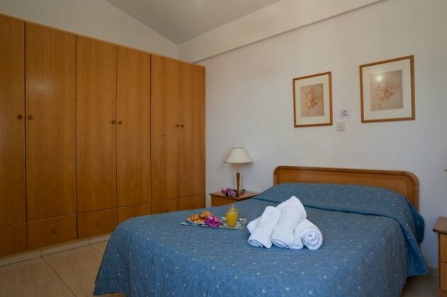 Amalia Villa Polis - Photo3