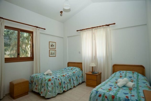 Amalia Villa Polis - Photo4