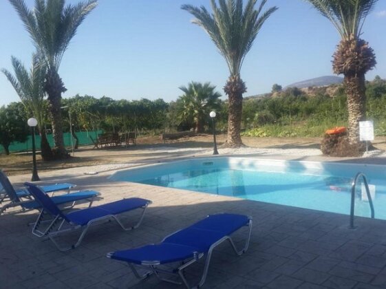 Argaka Palm Tree Apts - Photo2
