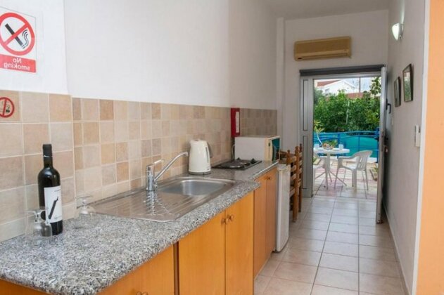 C & A Hotel Apartments - Photo3