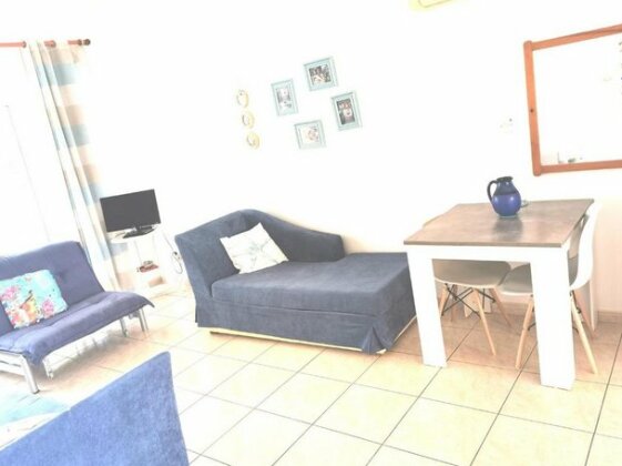 Elizabeth Apartment Polis - Photo3