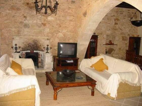 Friday's House - Photo3