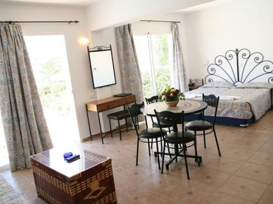 Latchi Studio Apartment - Photo4