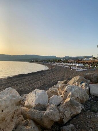 Orphanides - Photo3