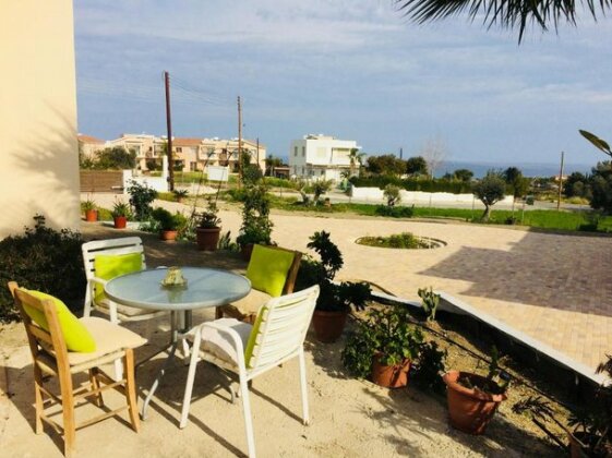Sea View Apartments Polis - Photo2