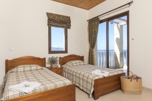 Petros Seashore Villa - Photo2