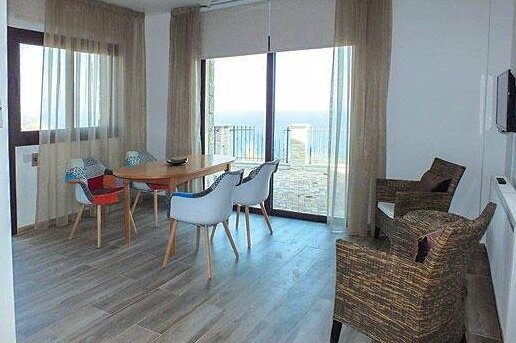 Pomos View - Photo4