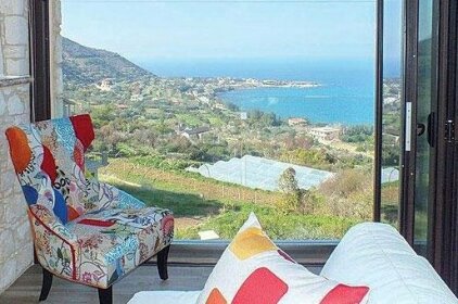 Pomos View