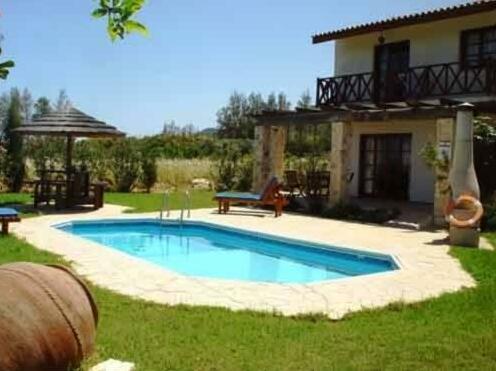 Z & X Holiday Villas - Pomos Area - Photo2