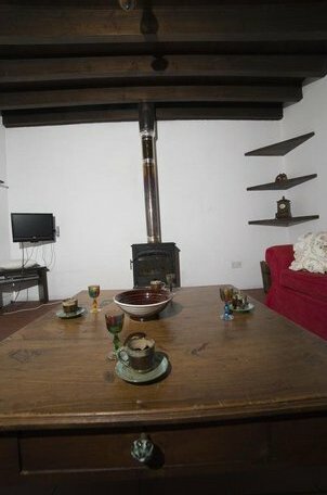 Symposio Maria House 1 - Photo3