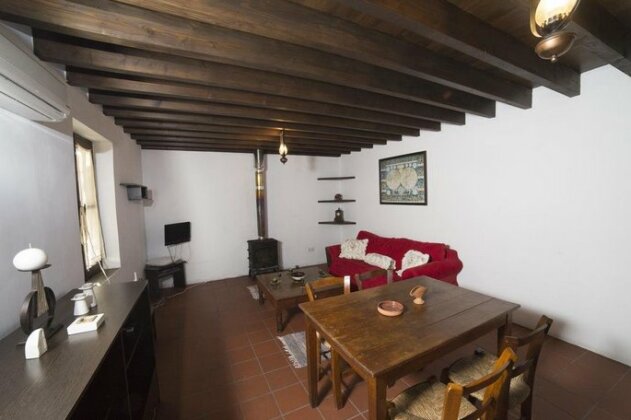 Symposio Maria House 1 - Photo5
