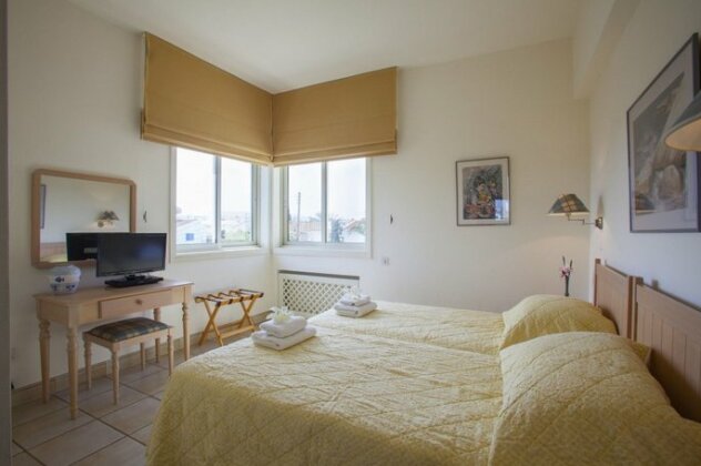 Alia Seafront Suite - Photo2