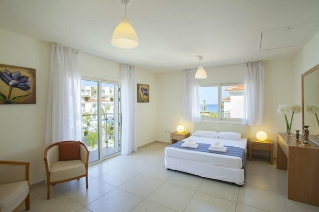 Athina 8 - Photo4