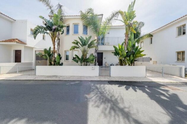 Avrora villa 4 bedroom in Pernera