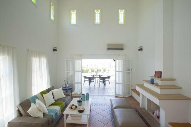 Ayios Elias Pearl - Photo4