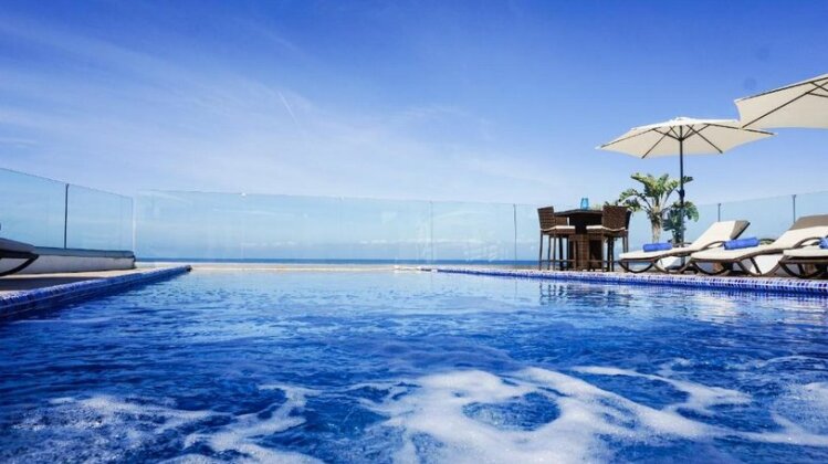 Beach Front Aqua Marina - Photo2