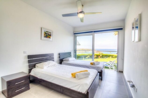 Beachfront Trident - Photo3