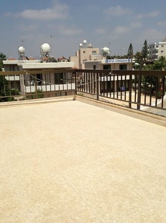Constantaras Apartments - Photo2