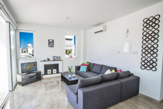 Erato Villas - Photo4