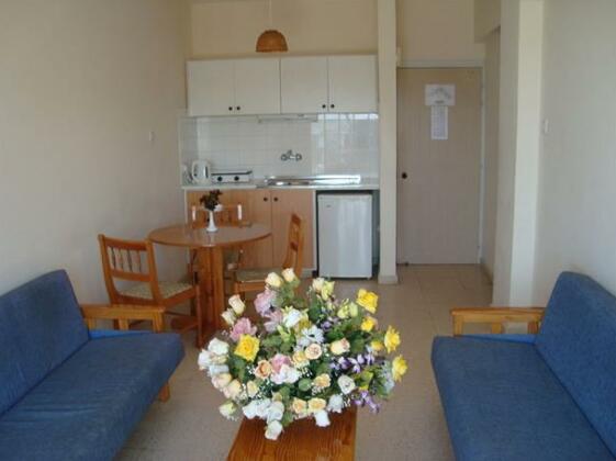 Evalena Beach Hotel - Photo3