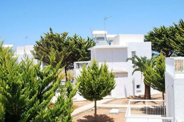 Flisvos Beach Apartments - Photo2