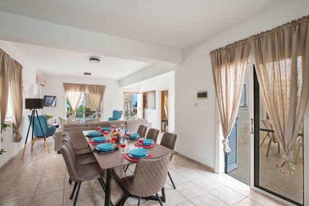 Four Bedrooms Villa 1267 - Photo5