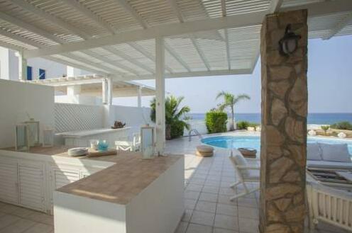Green Bay Seafront Villa - Photo5