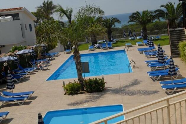 Iris Beach Hotel Protaras - Photo2