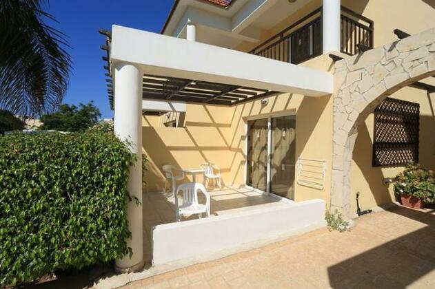 Jacaranda Hotel Apartments - Photo2