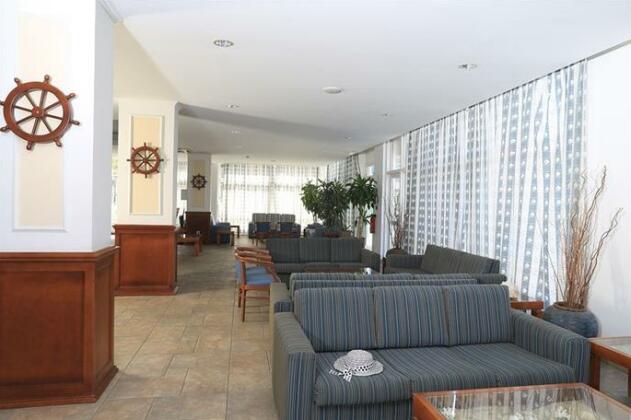 Jacaranda Hotel Apartments - Photo4