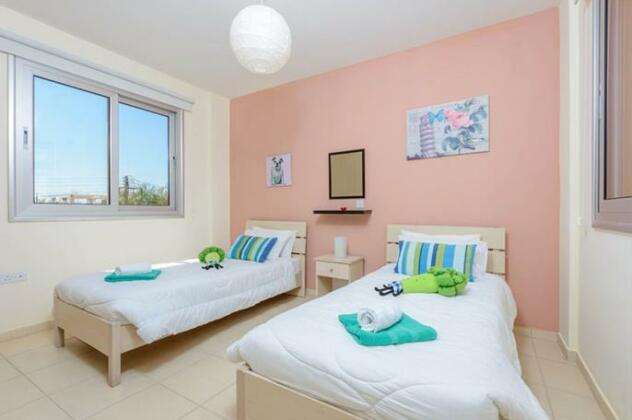 Konnos Beach Villa 1 - Photo2