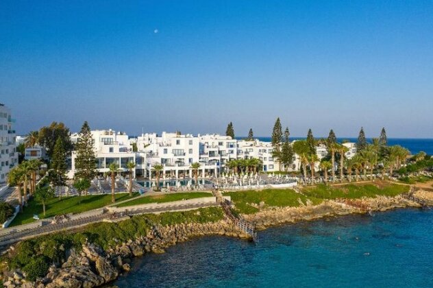 Louis Nausicaa Beach - Photo3