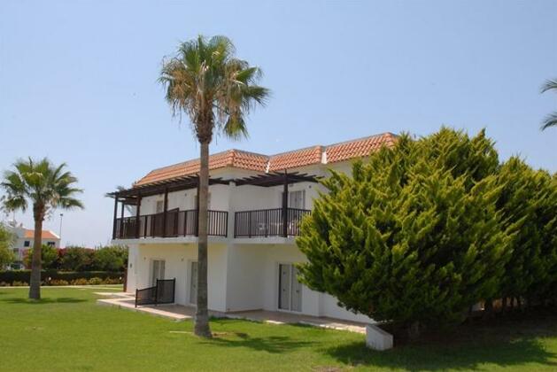 Maistros Hotel Apartments - Photo2