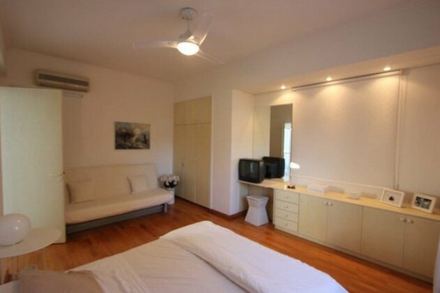 Mazeri Villa - Photo3