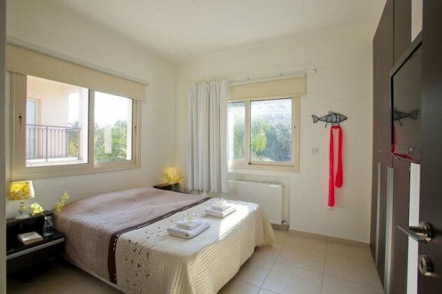 Michelle Pernera Villas - Photo4