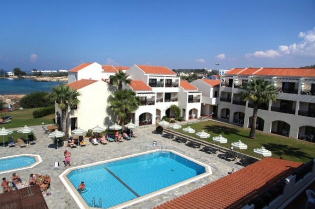 Mimosa Beach Hotel - Photo2