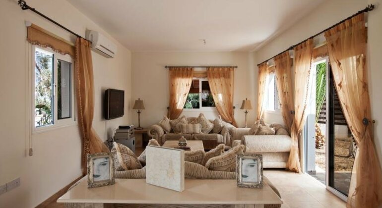 Miria Luxury Suite - Photo5