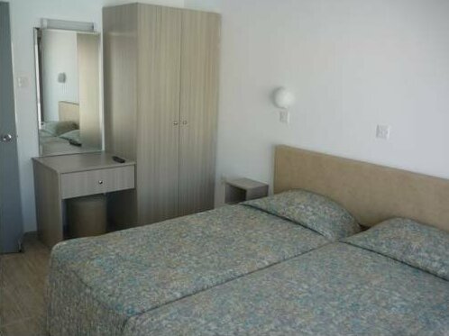 Penelope Beach Hotel - Photo4