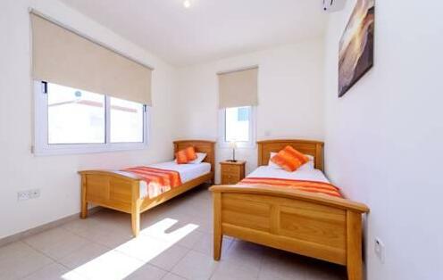 Pernera Centre Villas - Photo4