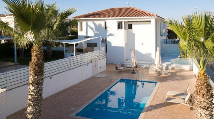 Pernera Villas Protaras - Photo2