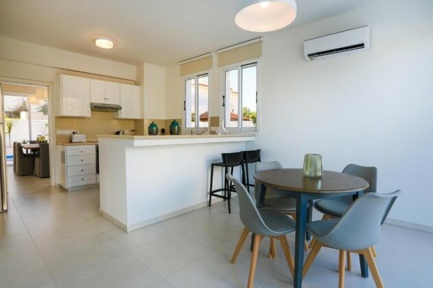 Pernera Villas Protaras - Photo4