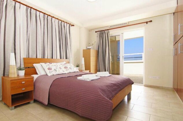 Poseidon Penthouse Apartment - Photo3