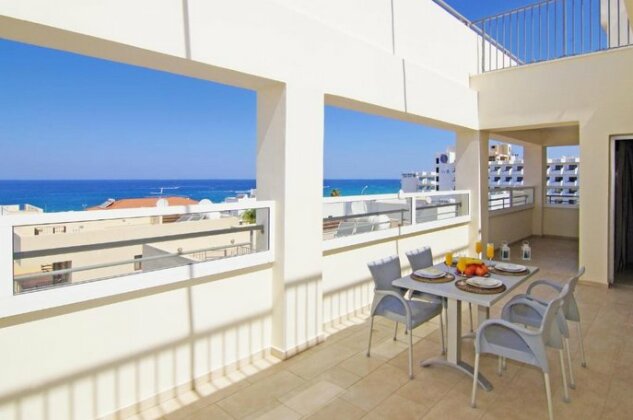 Poseidon Penthouse Apartment - Photo5