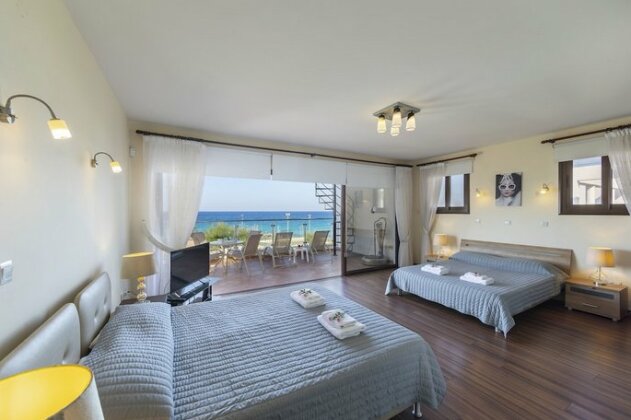 Seafront Protaras Villas - Photo4