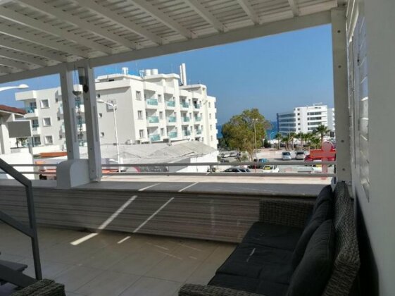 Sofia's Seaview - Photo5