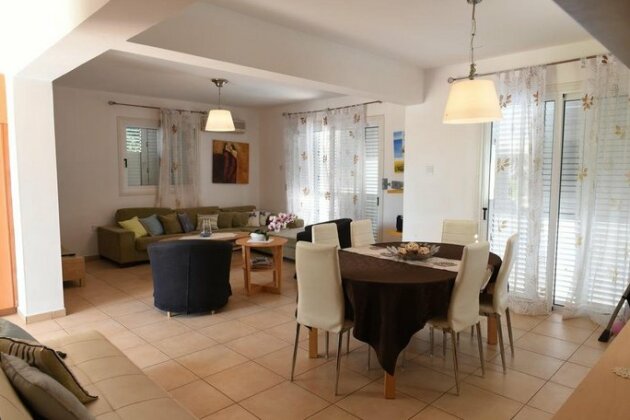 Sun & Sand Villa - Photo2