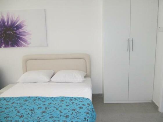 Sunny Holiday Apartments - Photo5