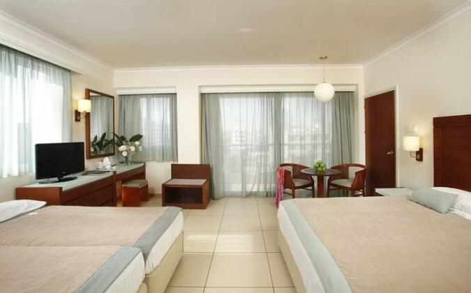 Sunrise Beach Hotel - Photo3
