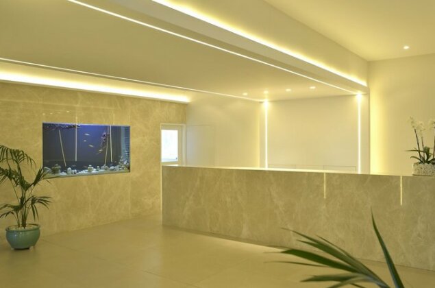 Sunrise Gardens Aparthotel - Photo3