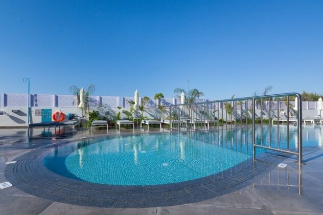 The Blue Ivy Hotel & Suites - Photo4